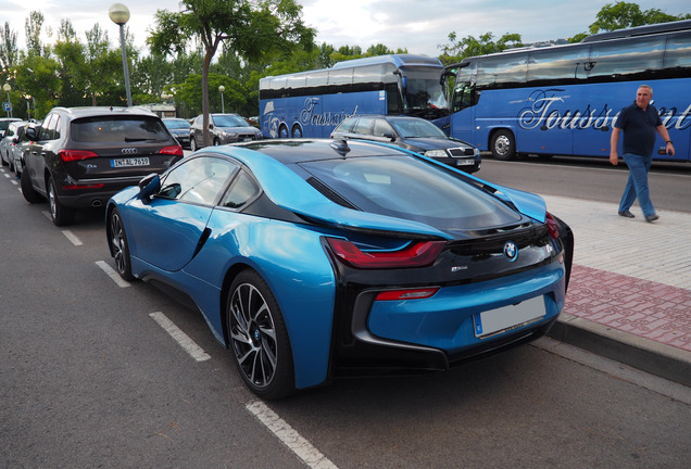 BMW i8