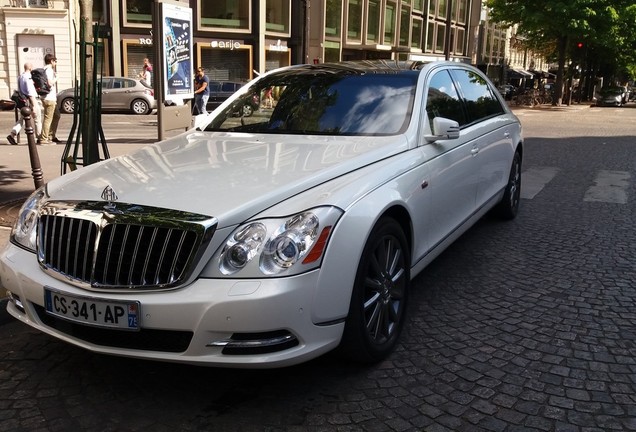 Maybach 62 S Landaulet 2011