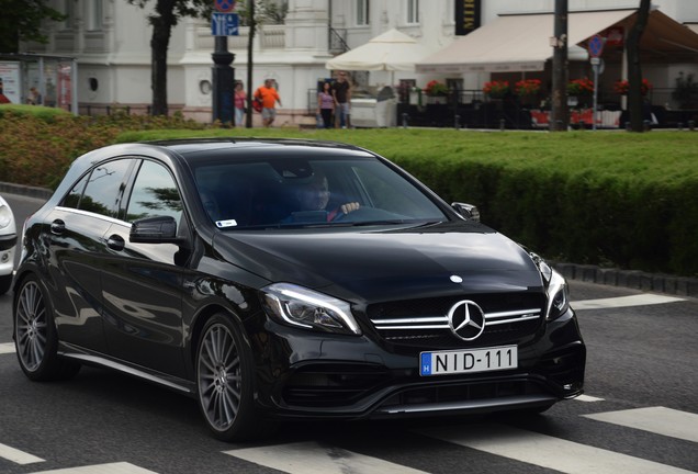 Mercedes-AMG A 45 W176 2015