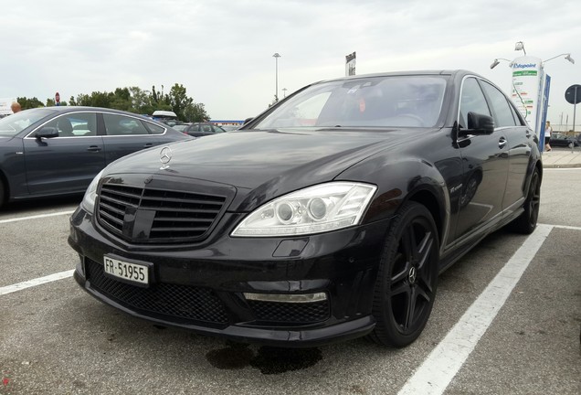 Mercedes-Benz S 63 AMG W221 2011