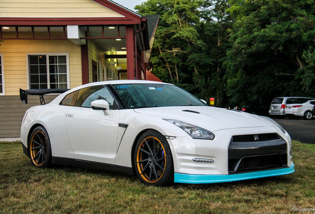 Nissan GT-R 2011