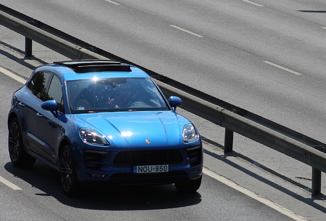 Porsche 95B Macan GTS