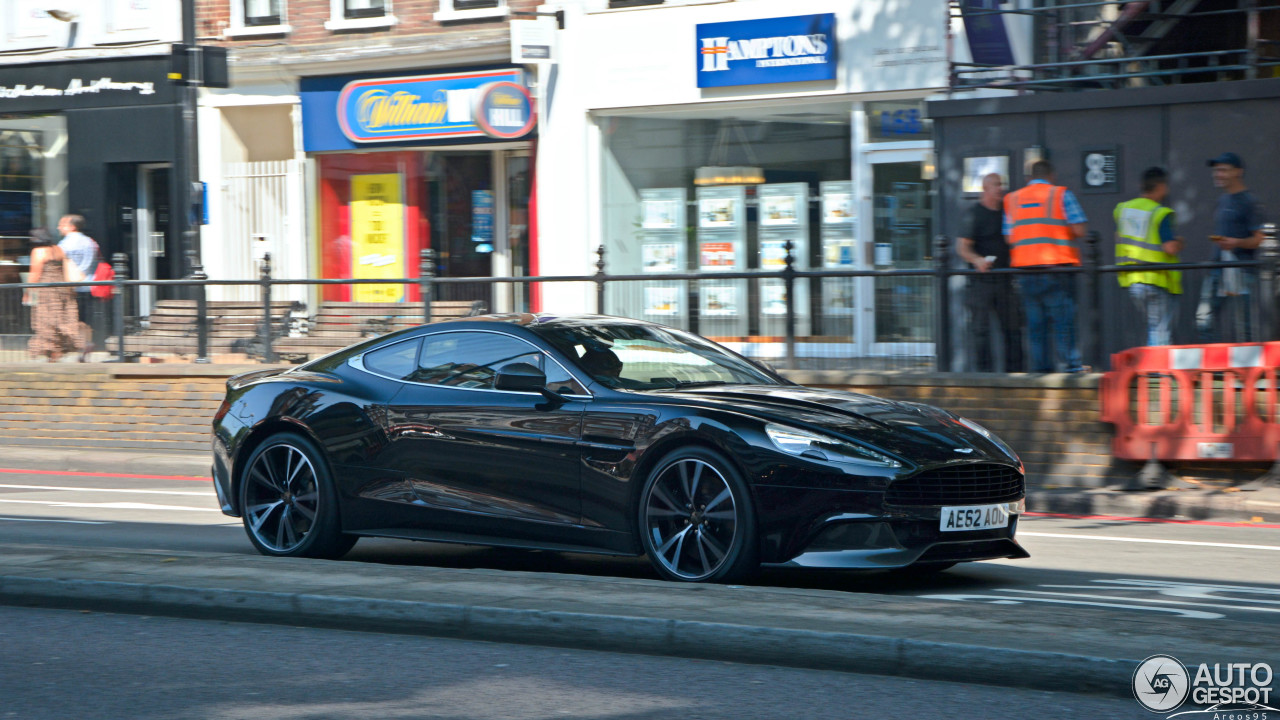 Aston Martin Vanquish 2013