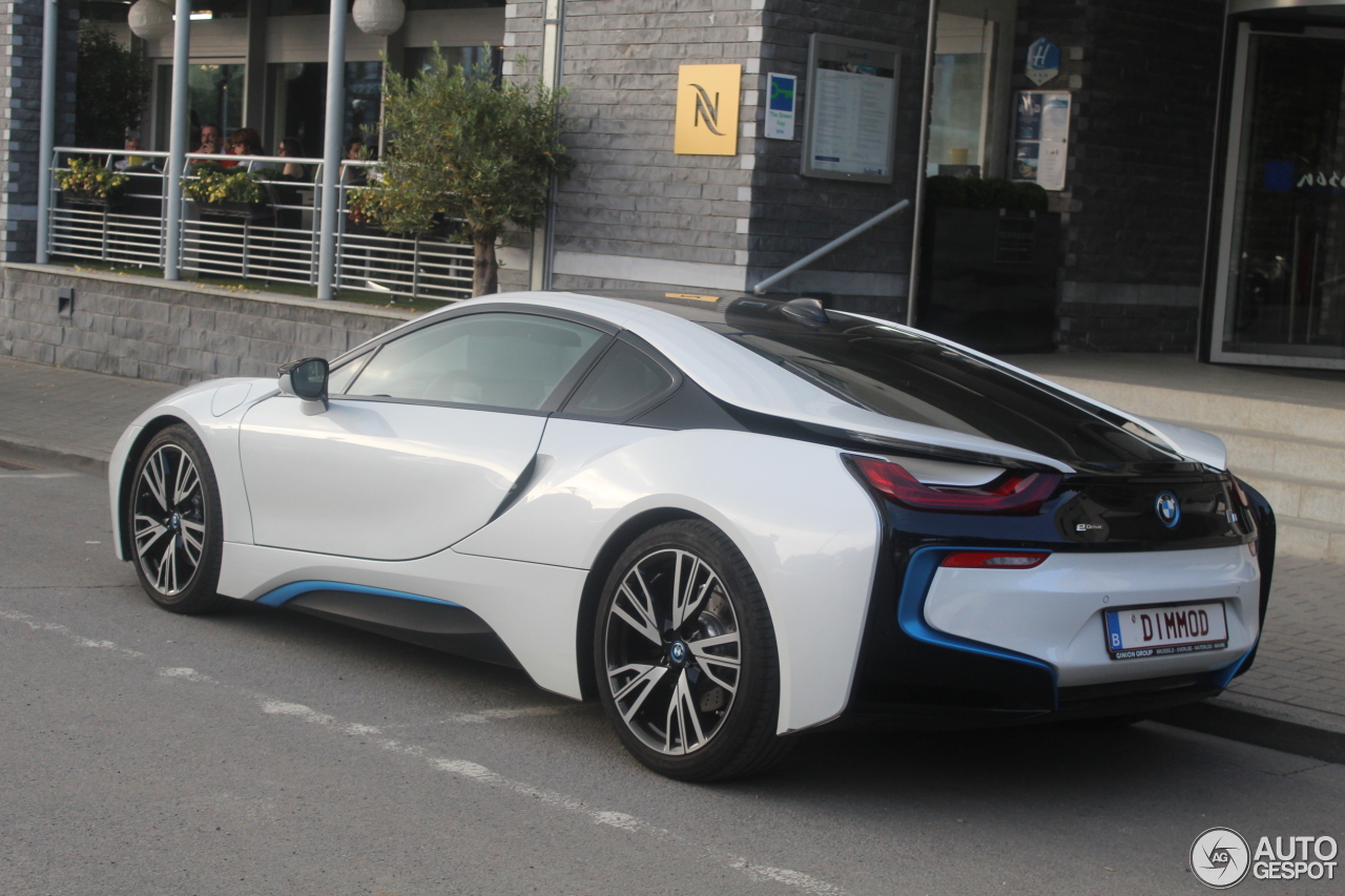 BMW i8