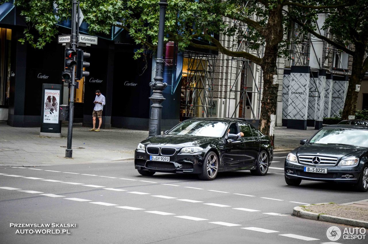 BMW M5 F10 2011