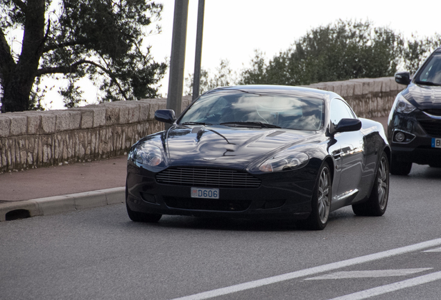 Aston Martin DB9