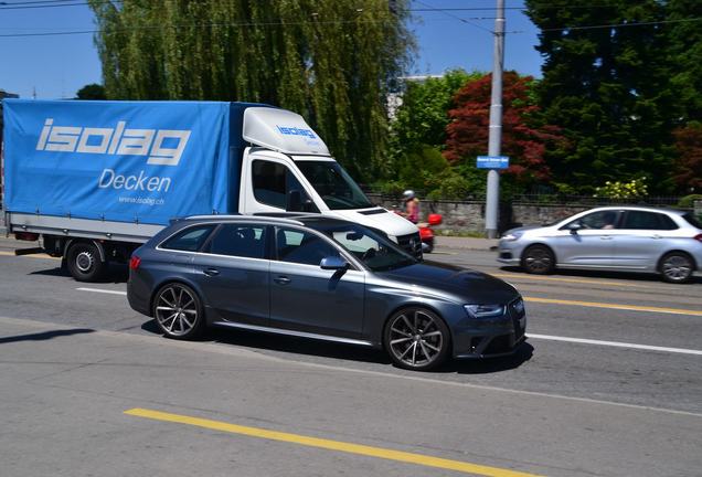 Audi RS4 Avant B8