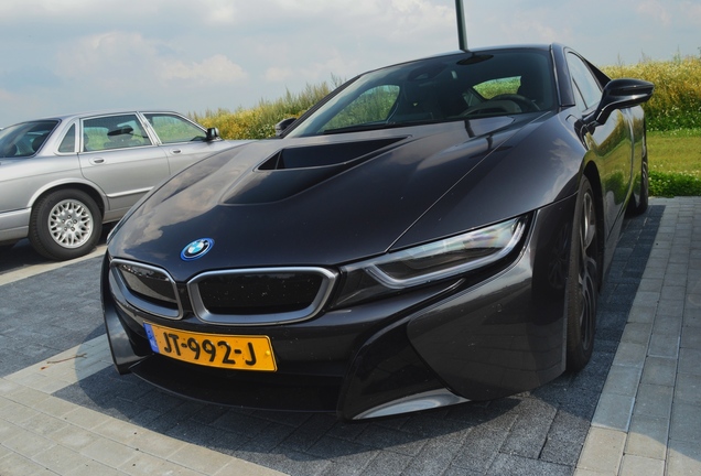 BMW i8