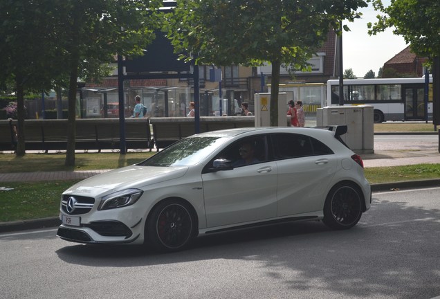 Mercedes-AMG A 45 W176 2015