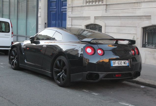 Nissan GT-R