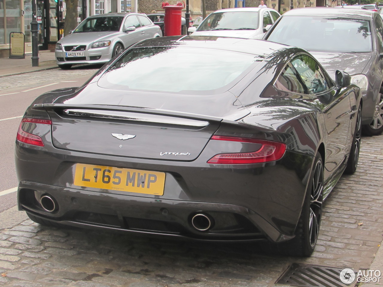 Aston Martin Vanquish 2013