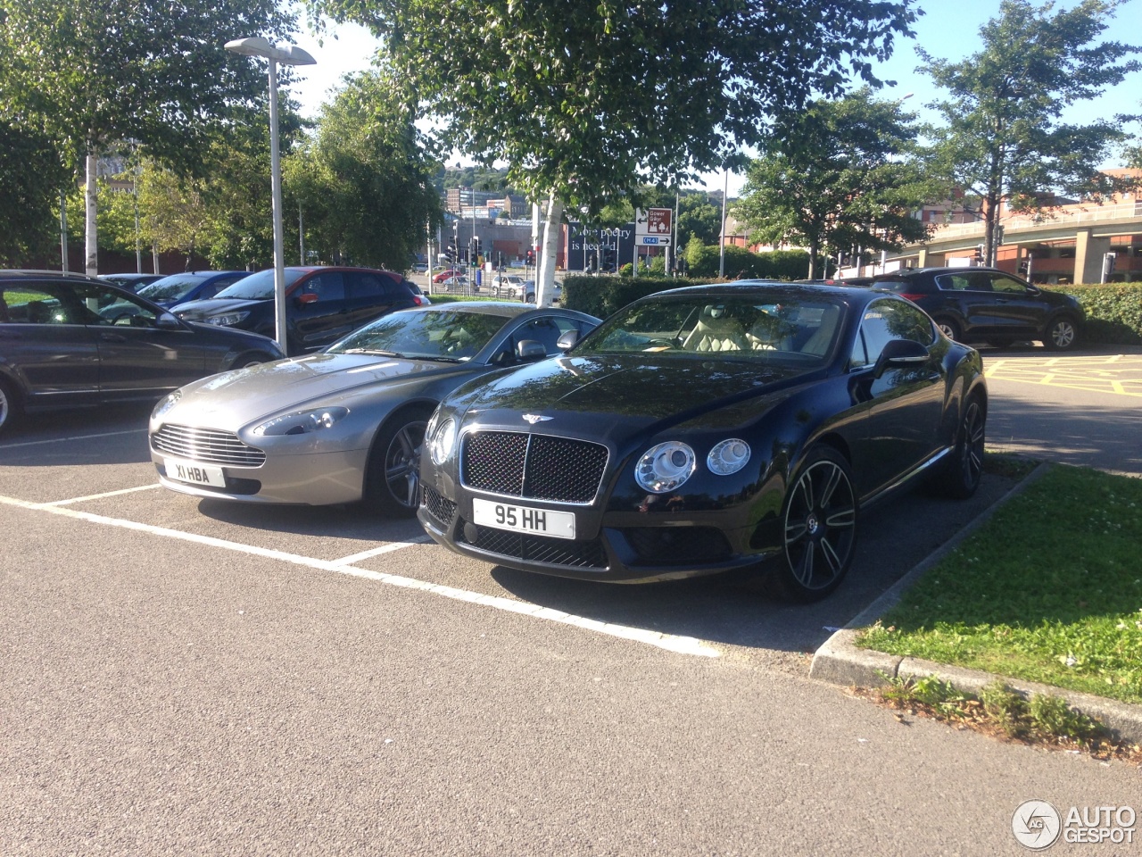 Bentley Continental GT V8