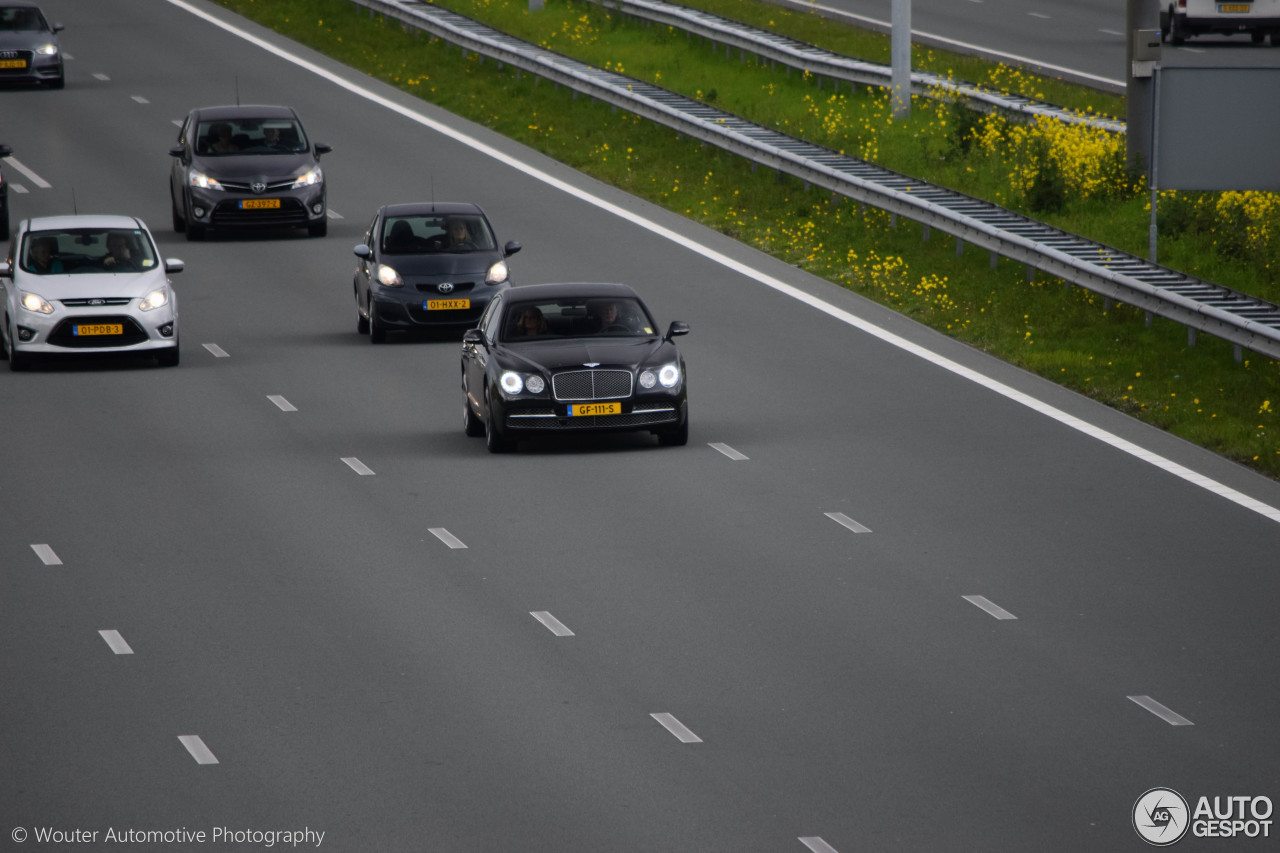 Bentley Flying Spur V8