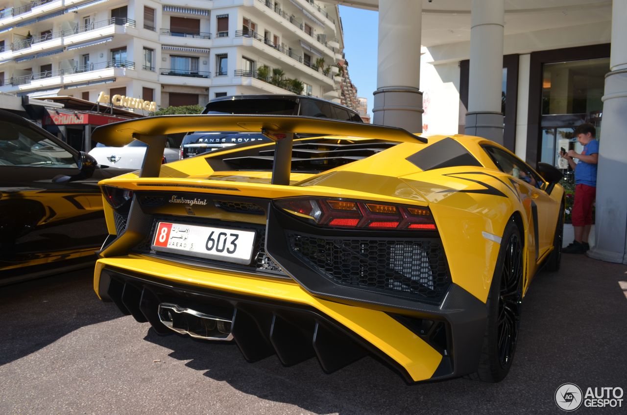 Lamborghini Aventador LP750-4 SuperVeloce