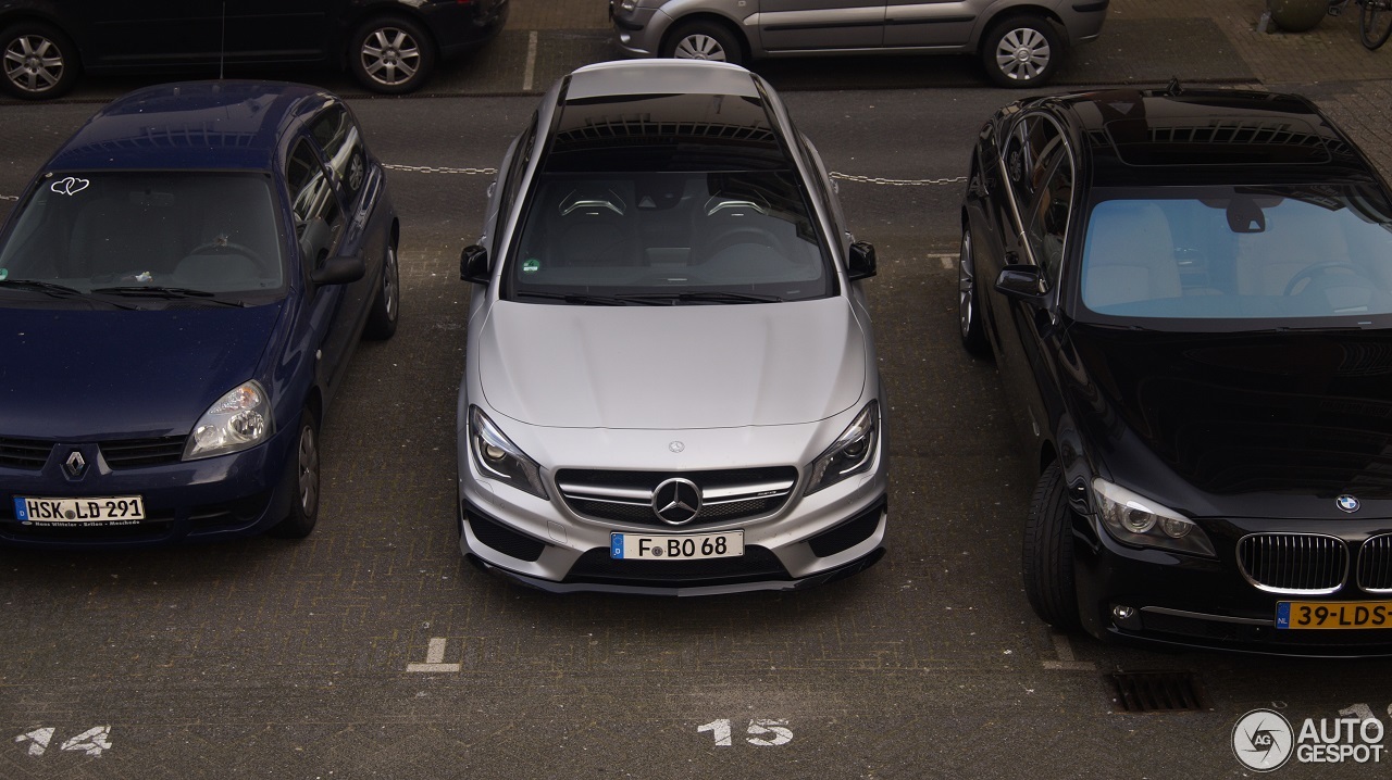 Mercedes-Benz CLA 45 AMG Shooting Brake