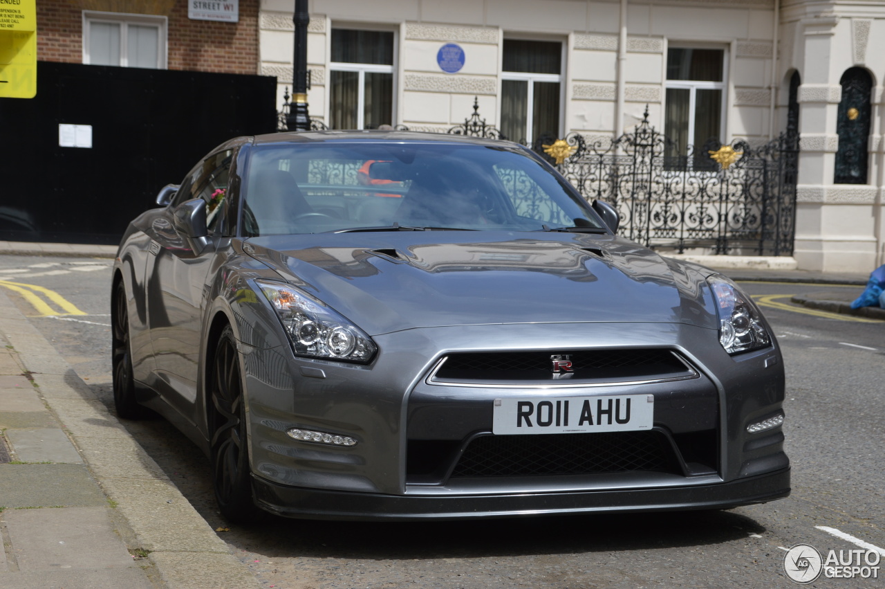 Nissan GT-R 2015