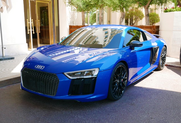 Audi R8 V10 Plus 2015