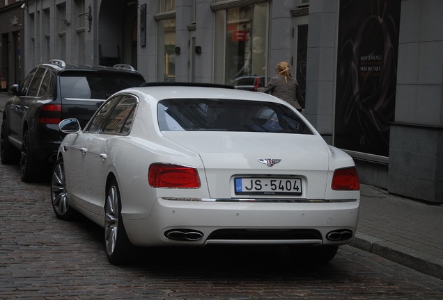 Bentley Flying Spur V8