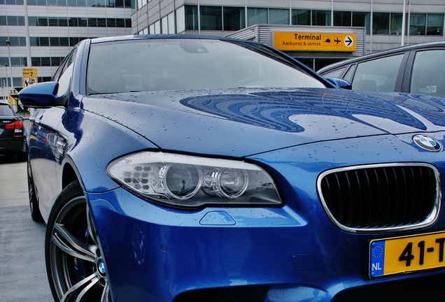 BMW M5 F10 2011