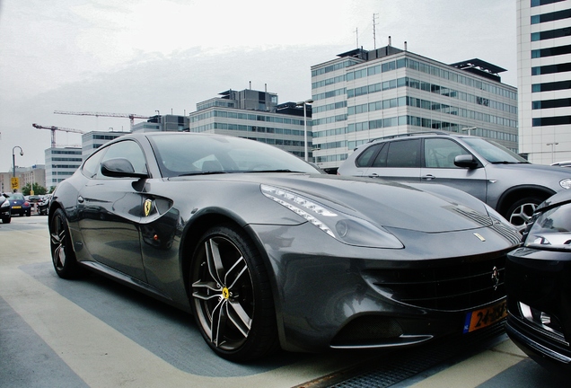 Ferrari FF