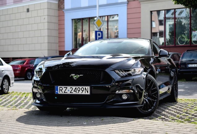 Ford Mustang GT 2015