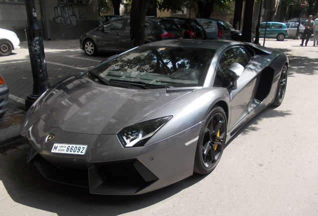 Lamborghini Aventador LP700-4