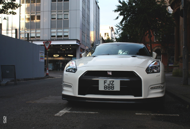 Nissan GT-R 2015