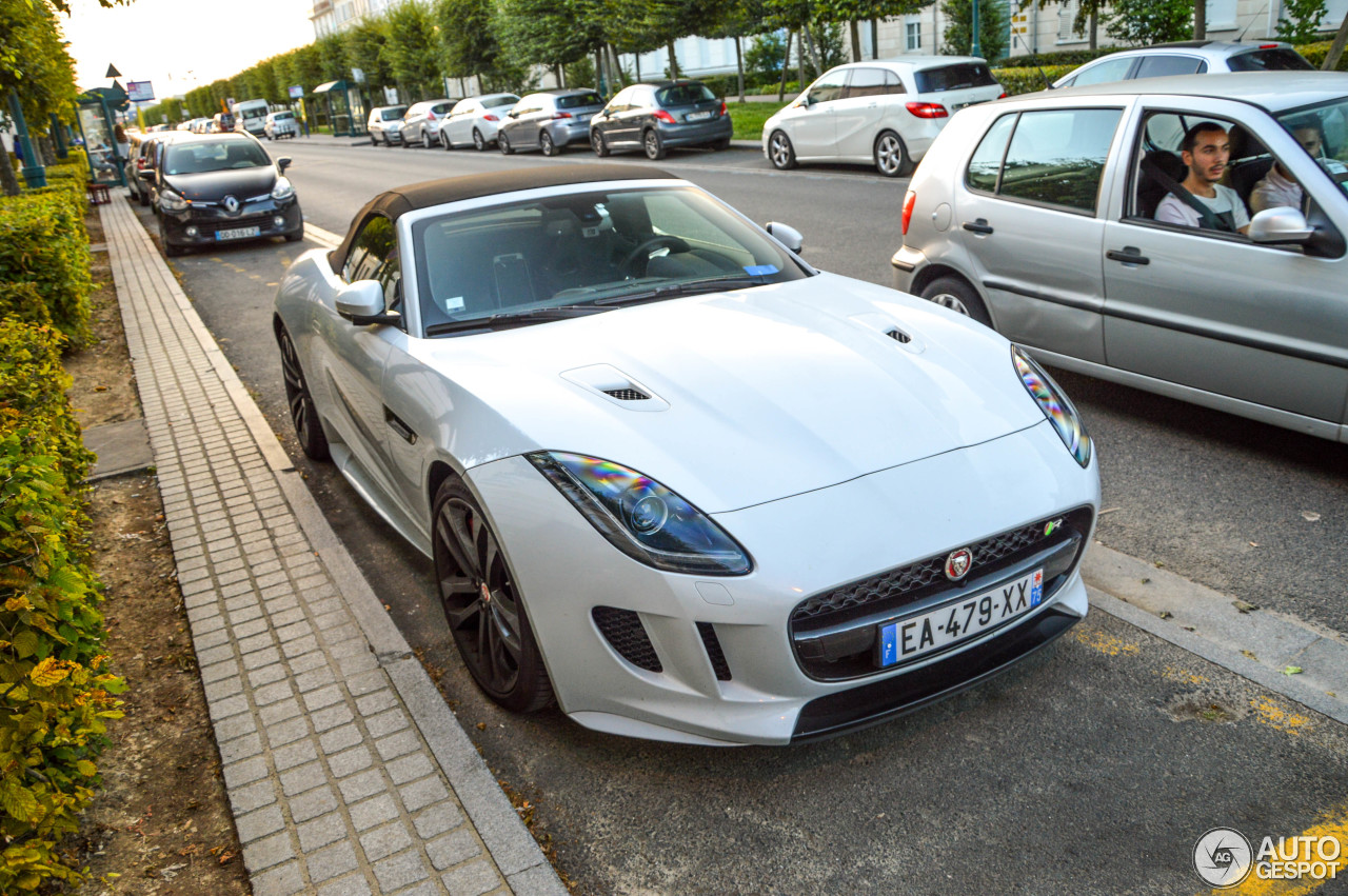 Jaguar F-TYPE R AWD Convertible