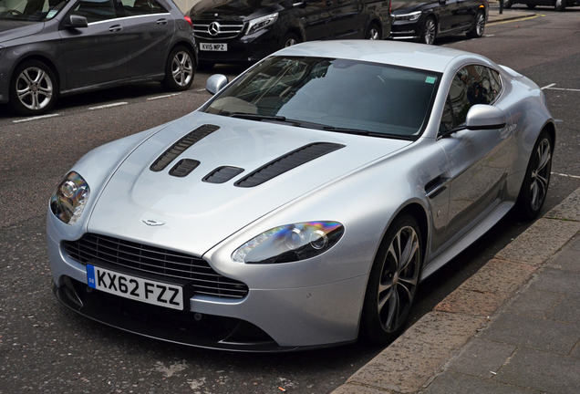 Aston Martin V12 Vantage