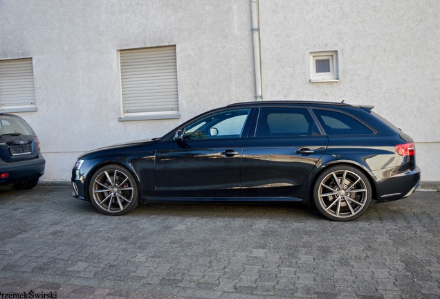 Audi RS4 Avant B8