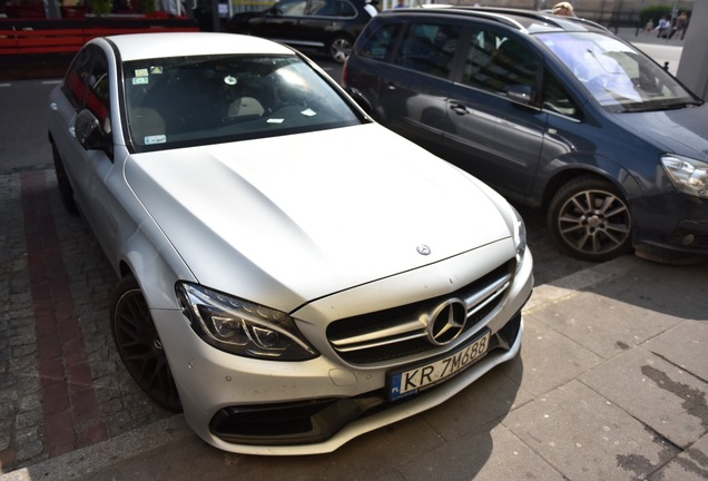 Mercedes-AMG C 63 S W205