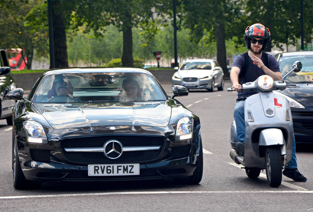 Mercedes-Benz SLS AMG