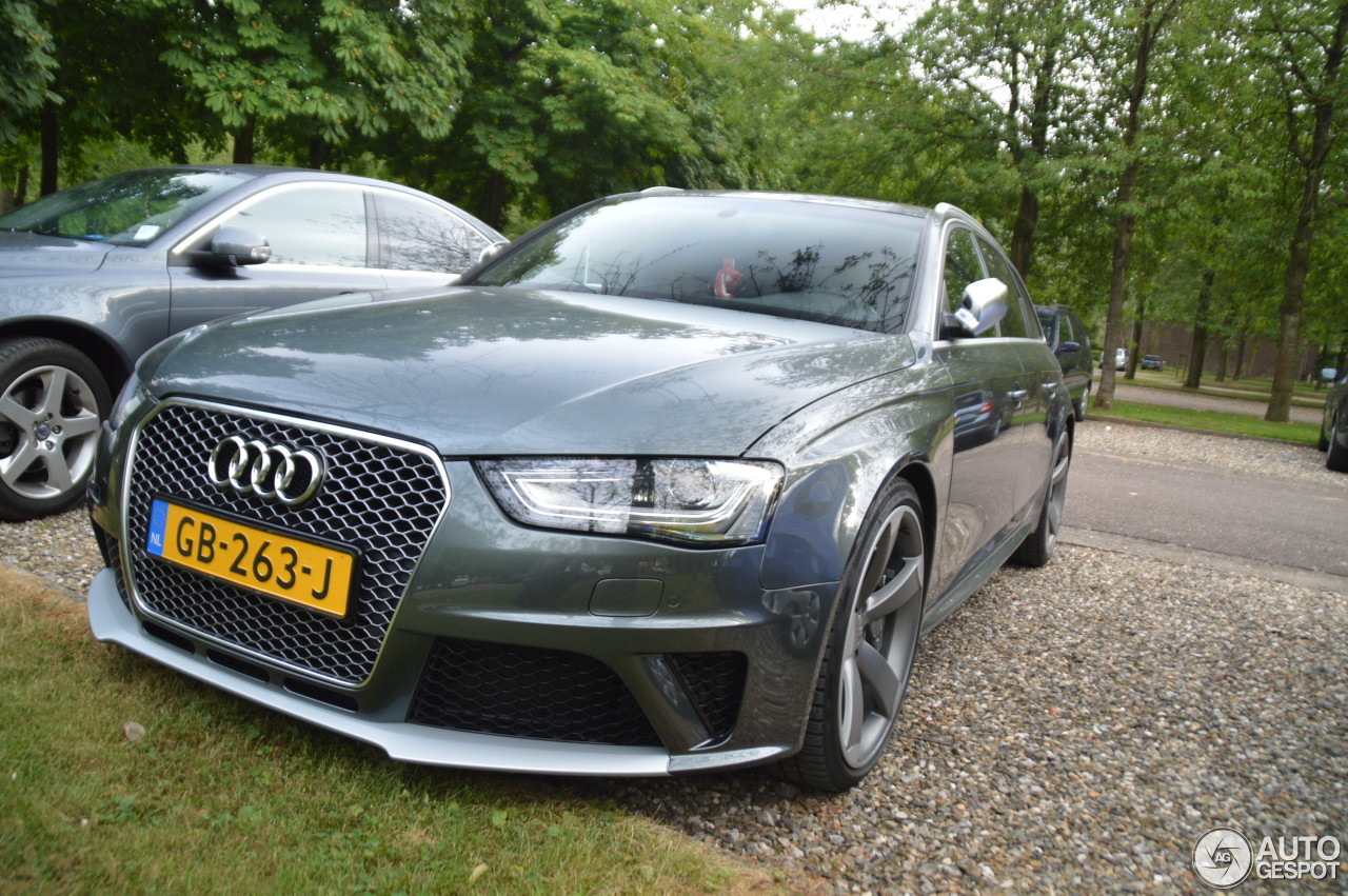 Audi RS4 Avant B8