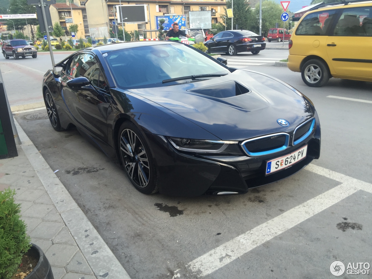 BMW i8