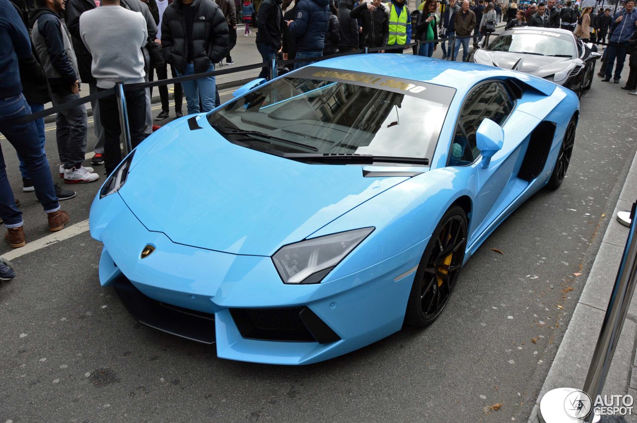 Lamborghini Aventador LP700-4