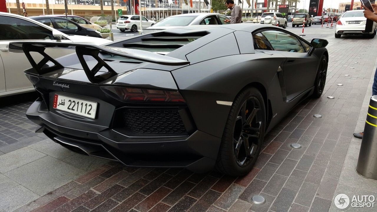 Lamborghini Aventador LP700-4