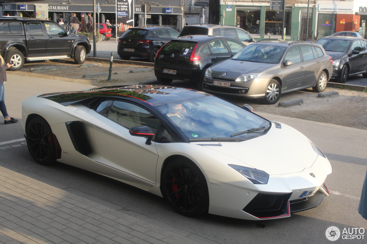 Lamborghini Aventador LP700-4 Pirelli Edition