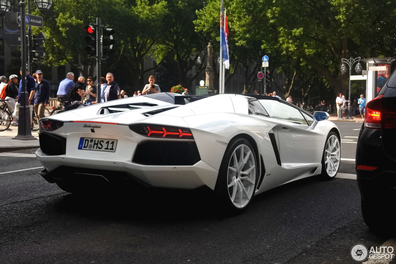 Lamborghini Aventador LP700-4 Roadster