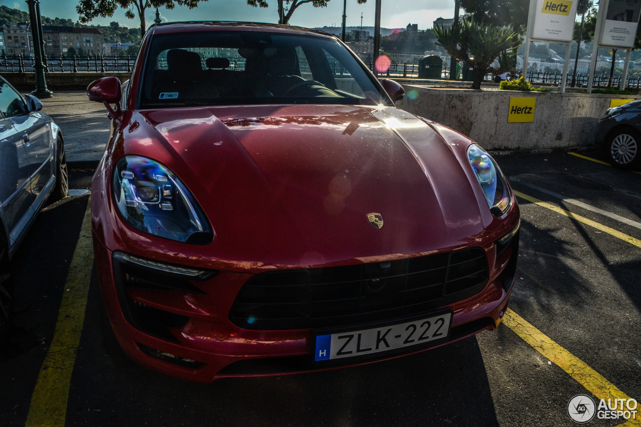 Porsche 95B Macan GTS