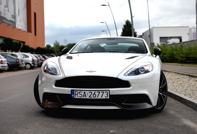 Aston Martin Vanquish 2013