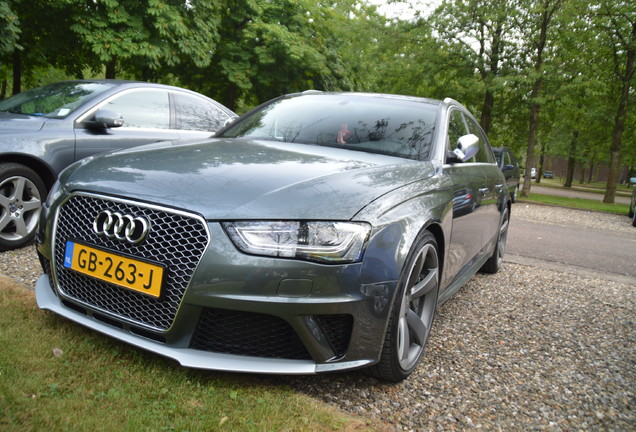 Audi RS4 Avant B8