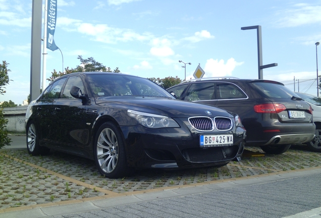 BMW M5 E60 2005