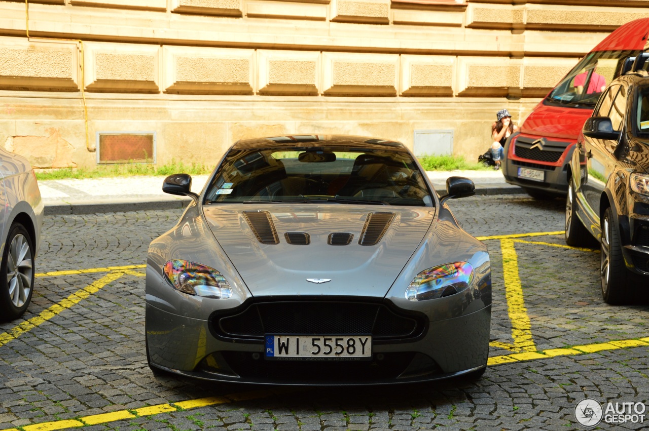 Aston Martin V12 Vantage S