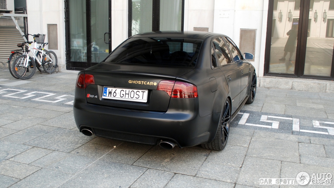 Audi RS4 Sedan