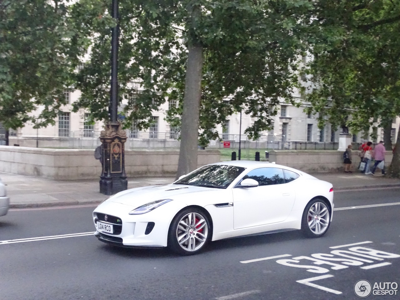 Jaguar F-TYPE R Coupé