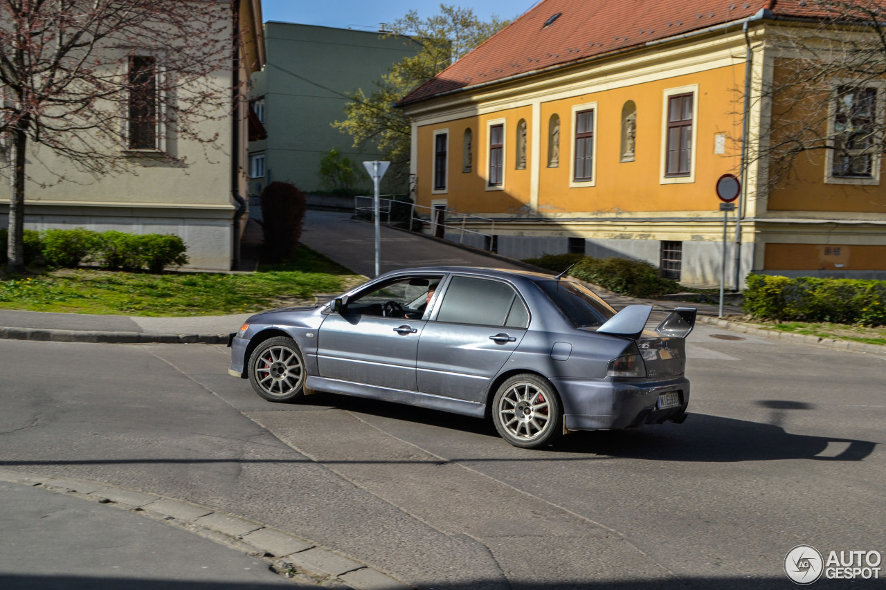 Mitsubishi Lancer Evolution IX