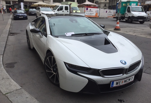 BMW i8