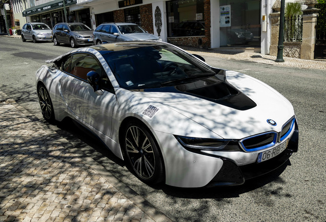 BMW i8