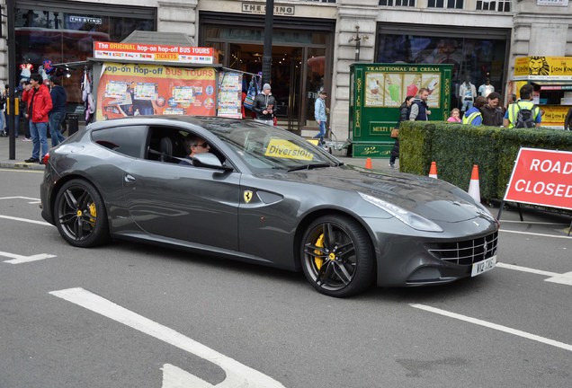 Ferrari FF