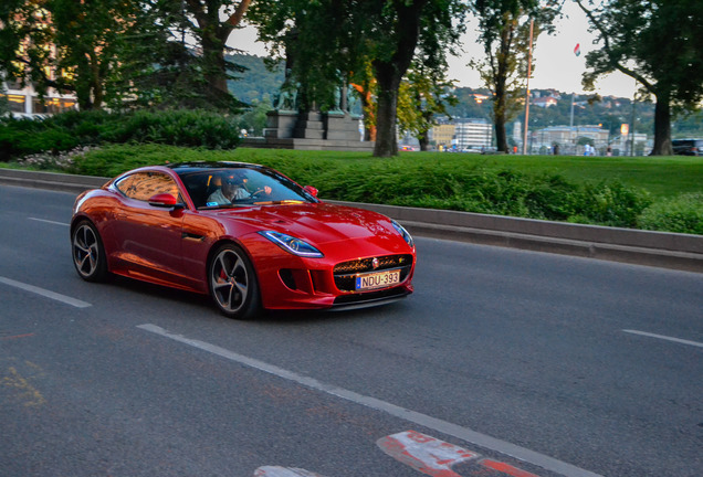 Jaguar F-TYPE R AWD Coupé